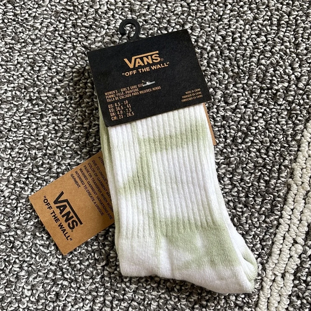 VANS “Off The Wall” Women’s socks  
NWT - Picture 3 of 16
